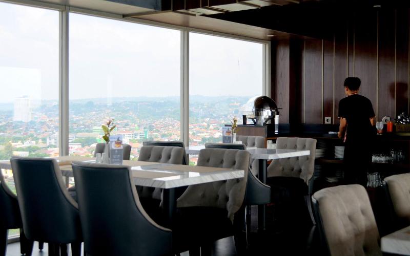Louis Kienne Hotel Simpang Lima - Restoran