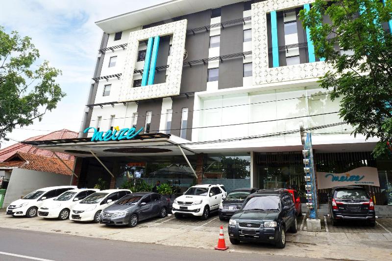 Meize Hotel Bandung - Lobi