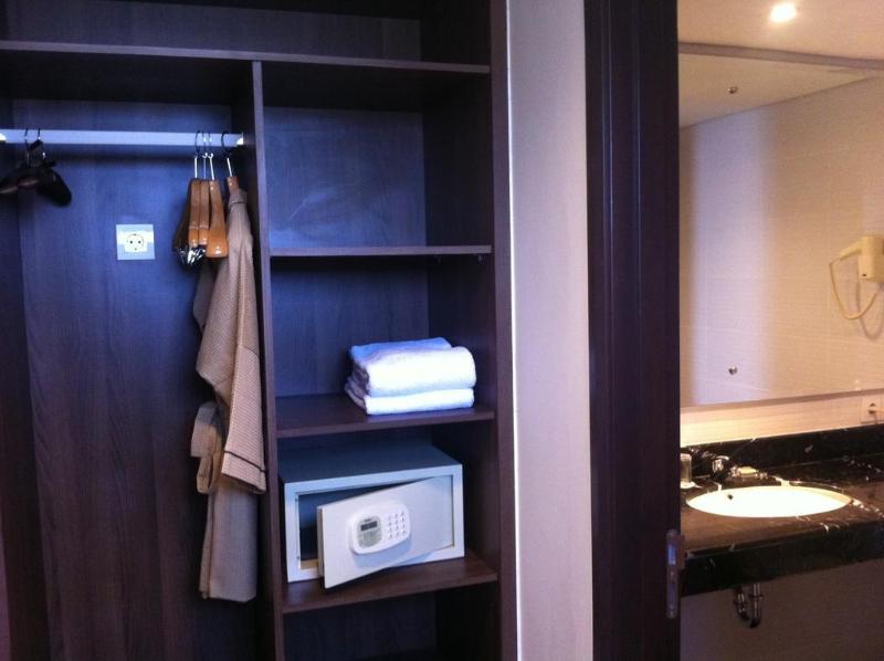 MG Suites Maven Semarang - Genel