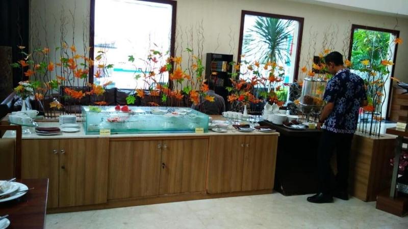 Hotel Namira Syariah Pekalongan - Restoran