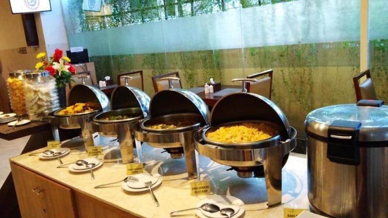 Hotel Namira Syariah Pekalongan - Restoran