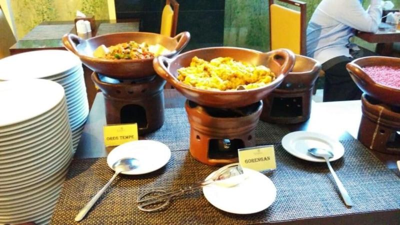 Hotel Namira Syariah Pekalongan - Restoran