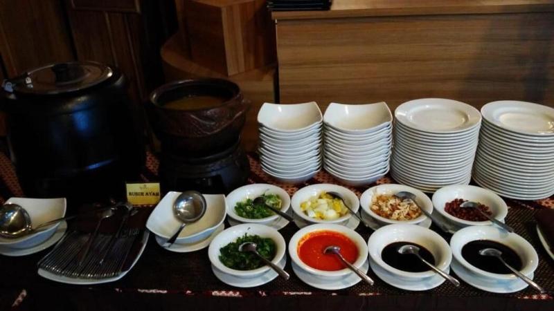 Hotel Namira Syariah Pekalongan - Restoran