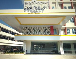 Nite & Day Batam Jodoh Square fotoÄŸrafÄ±