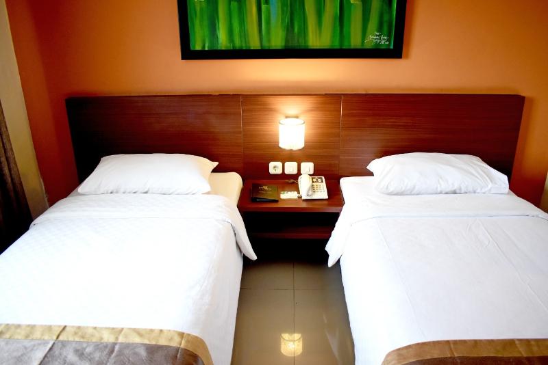 Noormans Hotel - Semarang - Oda