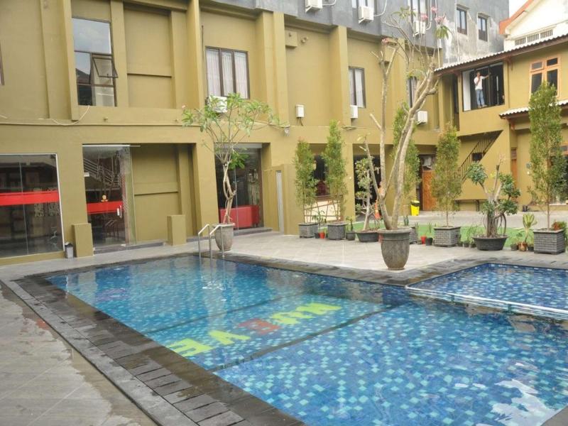 Nueve Malioboro Hotel Yogyakarta - Havuz