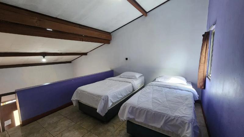 Nur Alam Hotel Lembang - Oda