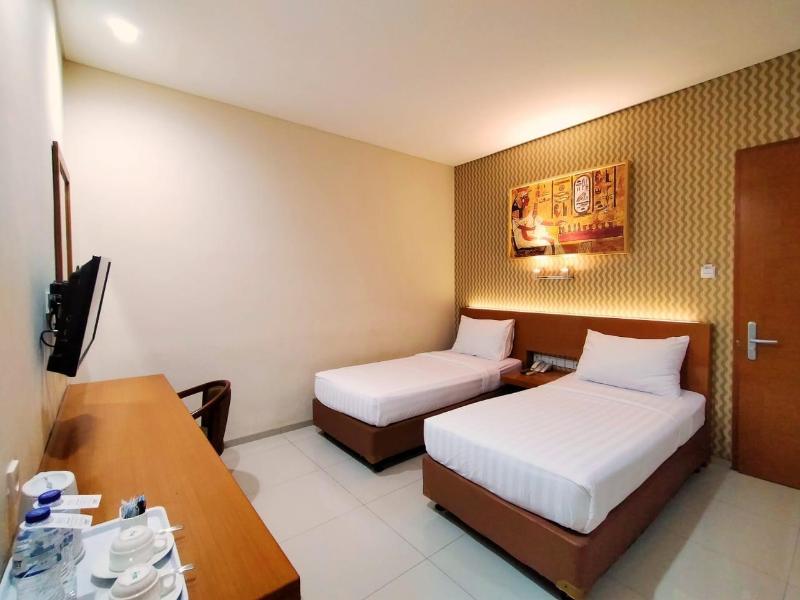 Papyrus Tropical Bogor - Oda