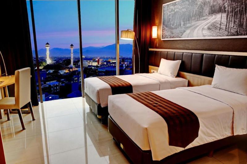Pasar Baru Square Hotel Bandung - Genel
