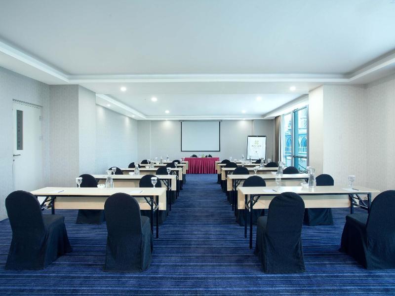 Platinum Balikpapan - Toplantı