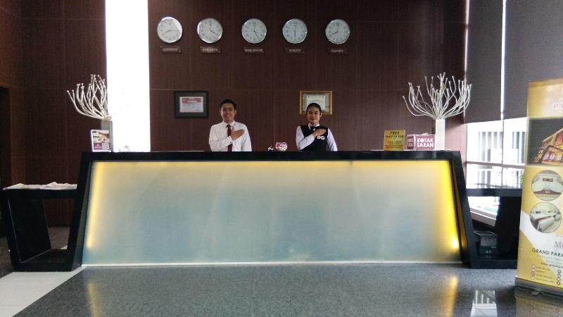 Ramedo Hotel Makassar - Lobi