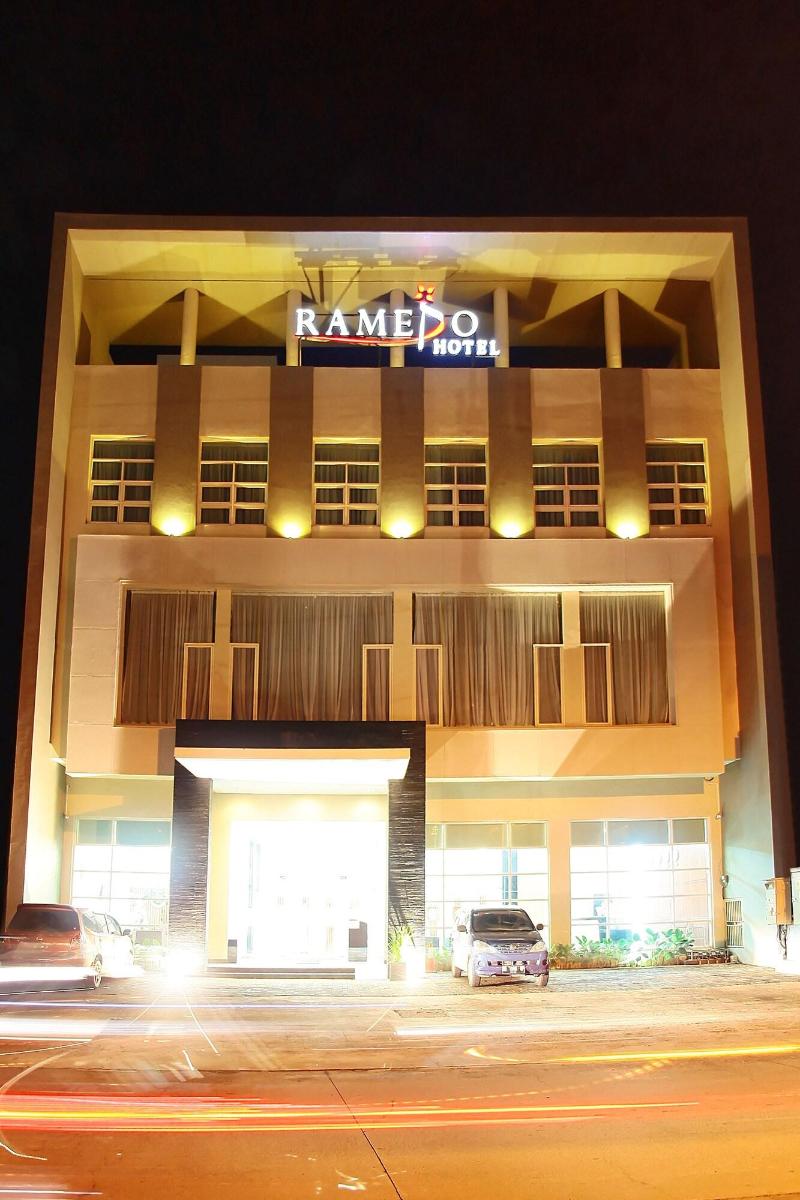 Ramedo Hotel Makassar - Genel