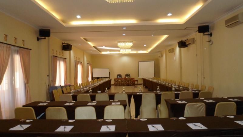 Resort Prima Cipayung Bogor - Toplantı