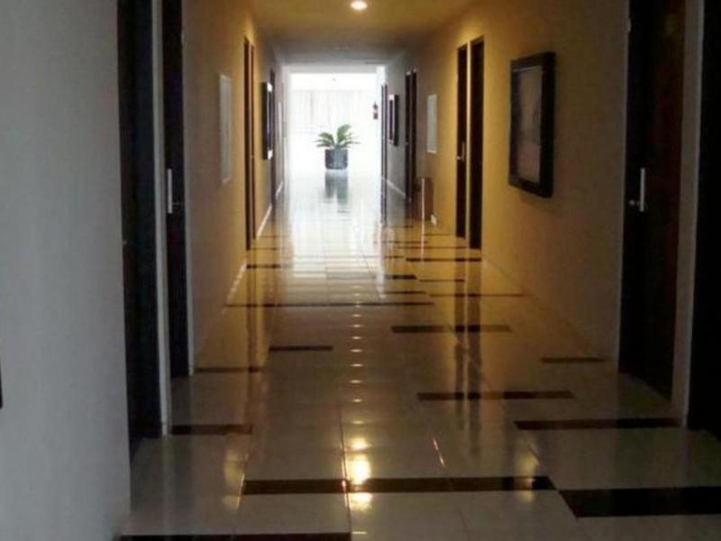Royal Hotel Jember - Genel