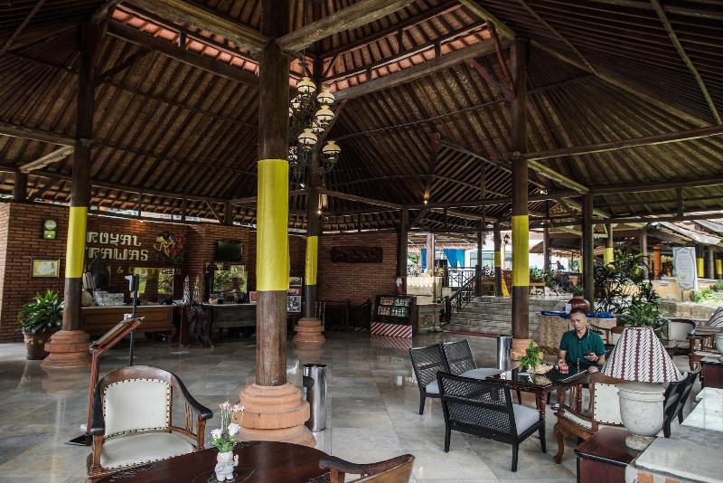 Royal Trawas Hotel & Cottages - Lobi