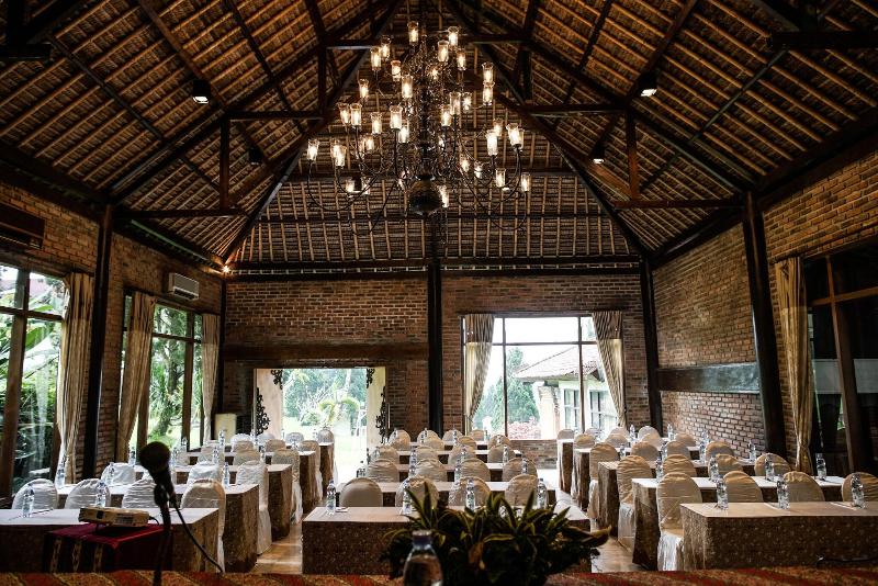 Royal Trawas Hotel & Cottages - Toplantı