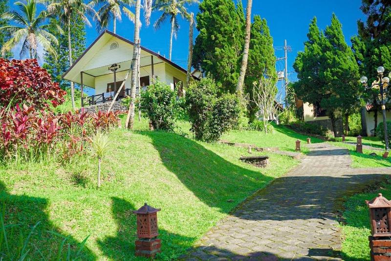 Royal Trawas Hotel & Cottages - Teras