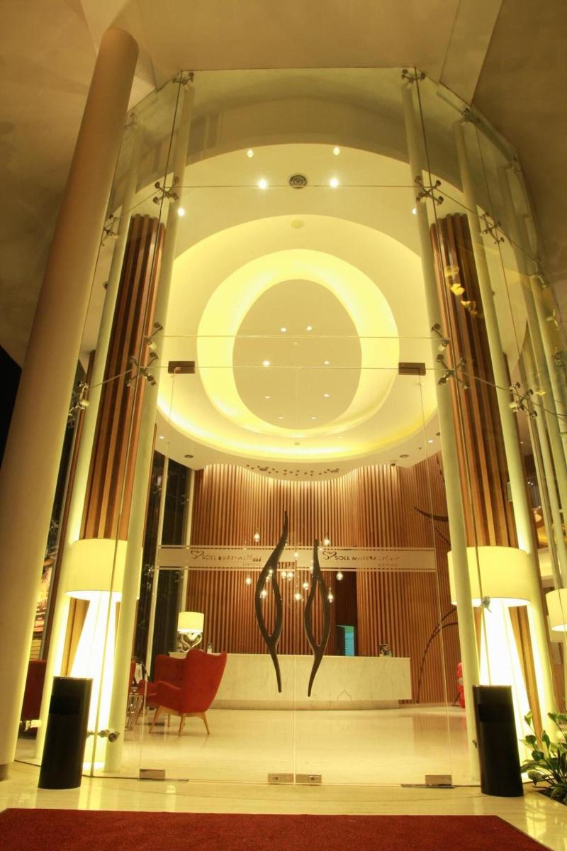 Soll Marina Serpong - Lobi