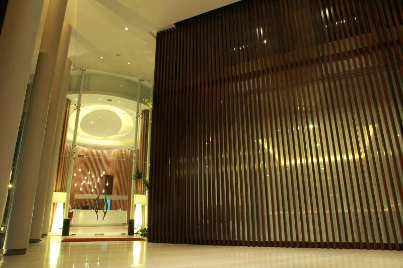 Soll Marina Serpong - Lobi