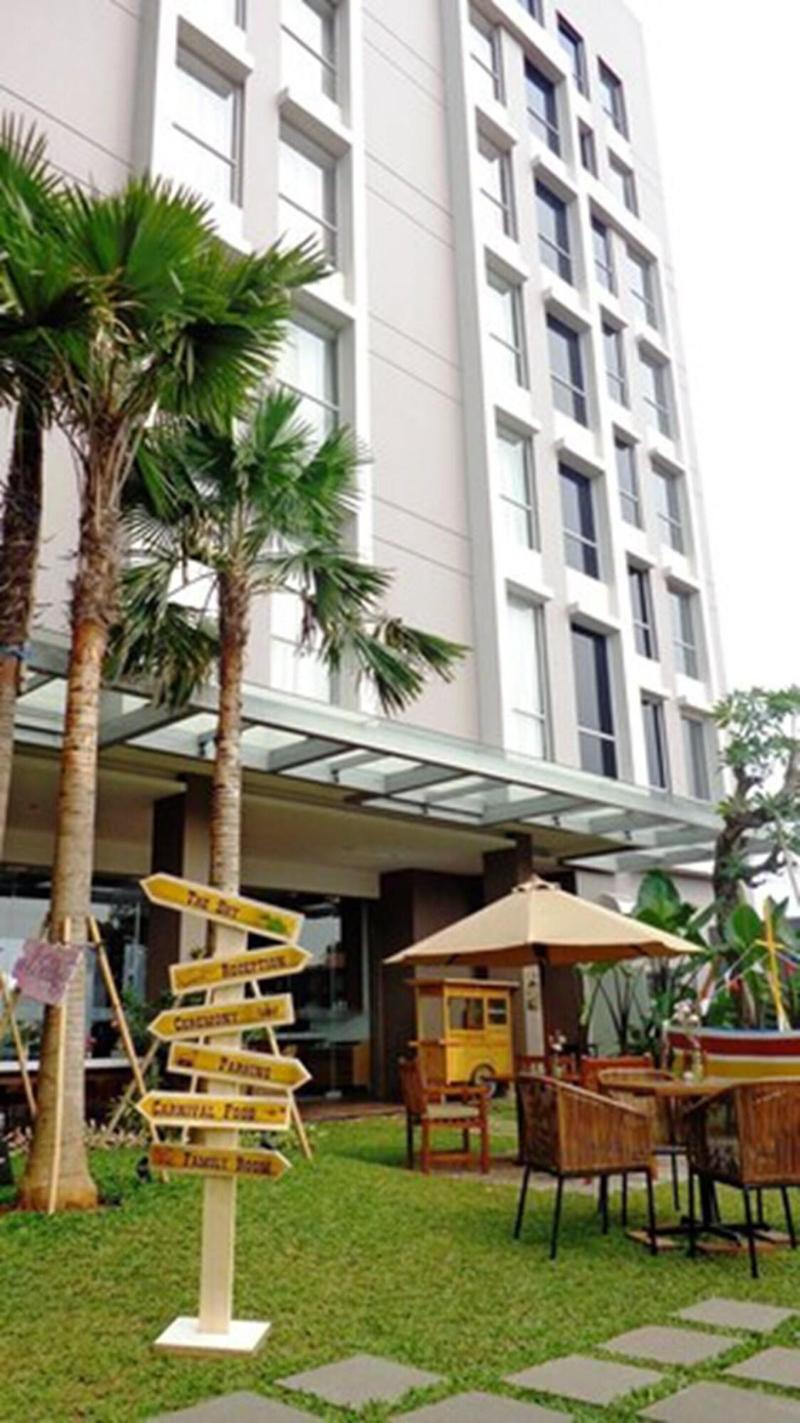 Soll Marina Serpong - Teras