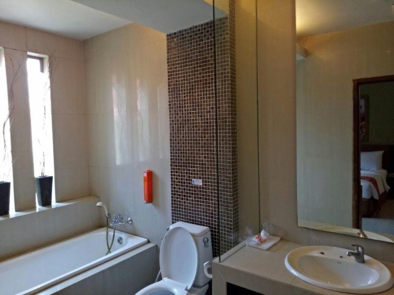 Surya Hotel Semarang - Oda