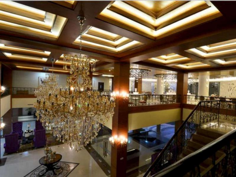 Sutan Raja Hotel and Convention Cen - Genel
