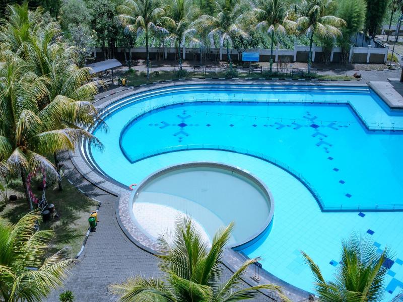 Sutan Raja Hotel and Convention Cen - Havuz
