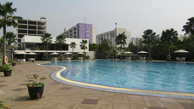 Swift Inn Aeropolis Airport - Havuz