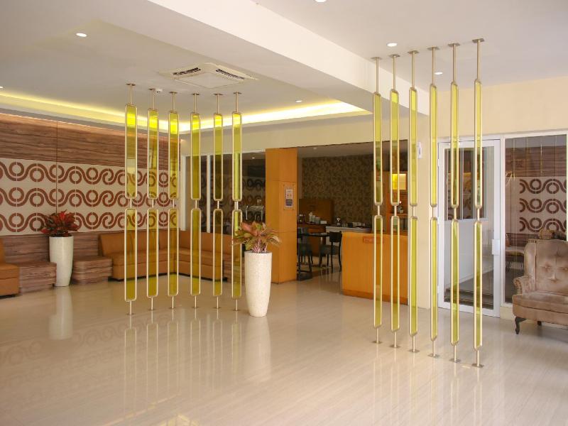 The Grove Express Hotel Timoho - Lobi