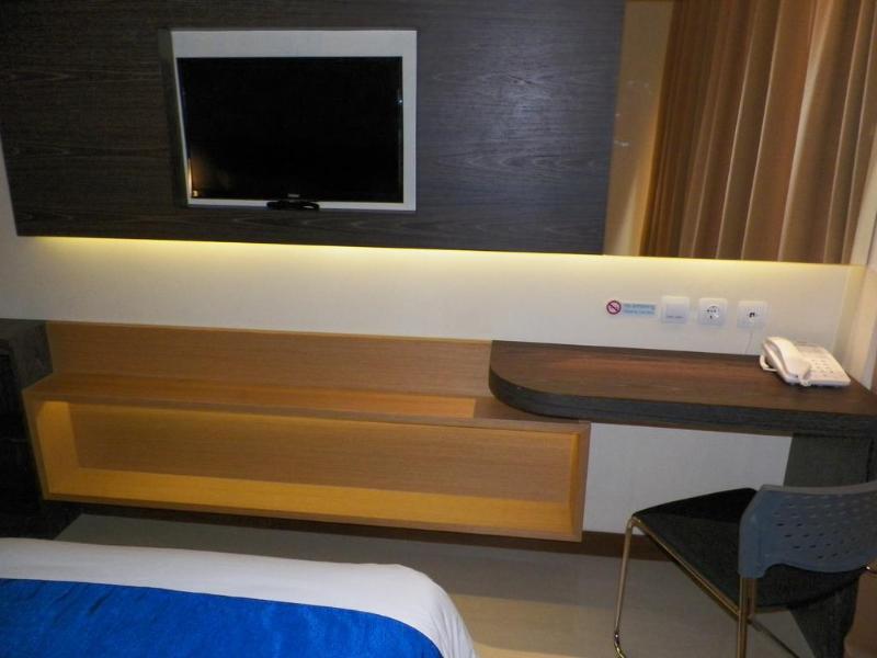 The Grove Express Hotel Timoho - Genel