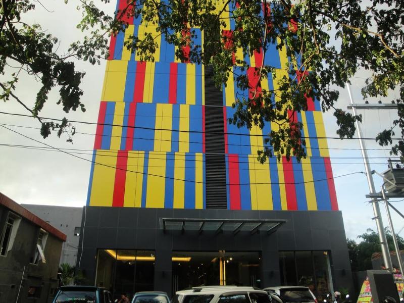 Top Hotel Manado by Gran Puri - Genel