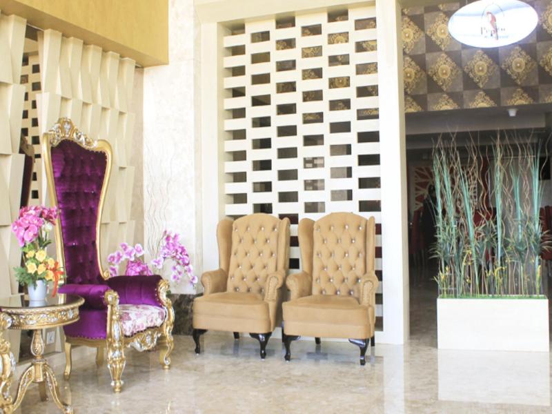 Travellers Hotel Phinisi - Lobi