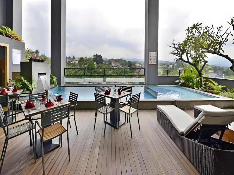 Travello Bandung - Havuz