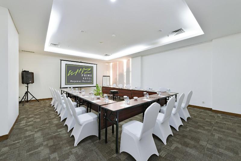 Whiz Prime Megamas Manado - Toplantı