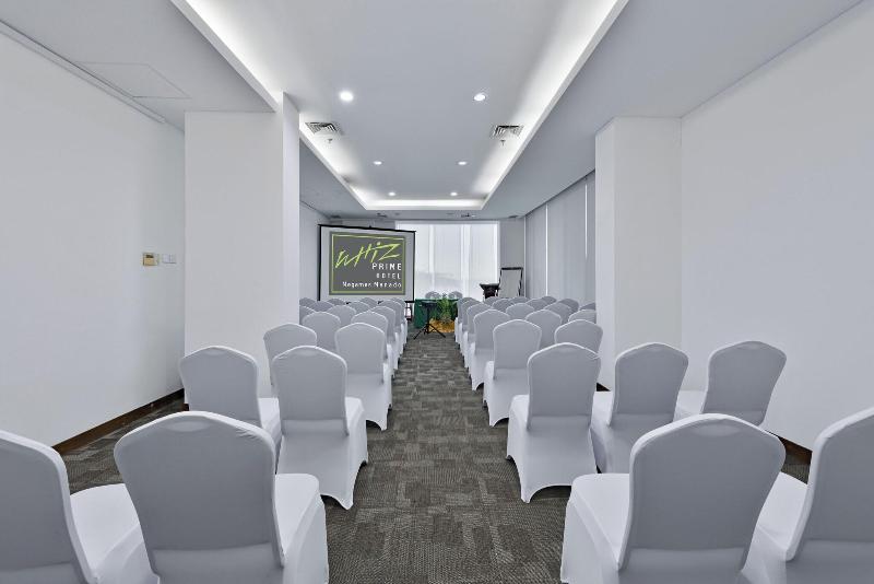 Whiz Prime Megamas Manado - Toplantı