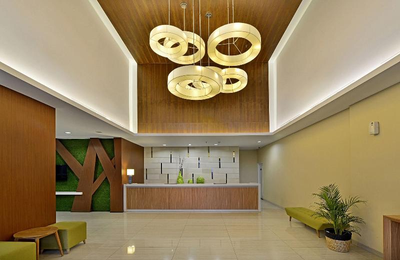 Whiz Prime Pajajaran Bogor - Lobi