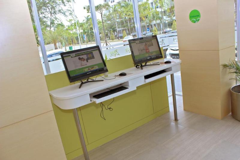 Zest Hotel Harbourbay Batam - Lobi