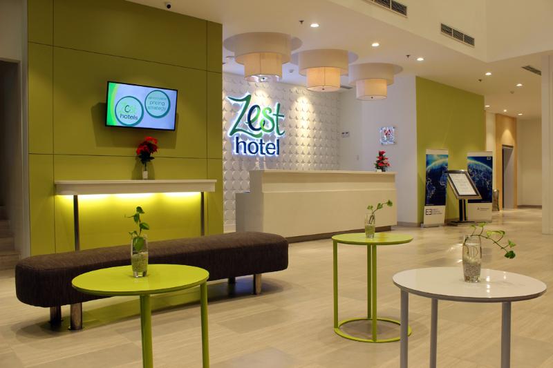 Zest Hotel Harbourbay Batam - Lobi