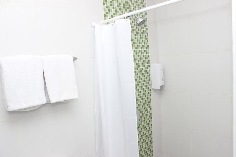 Zest Hotel Harbourbay Batam - Oda