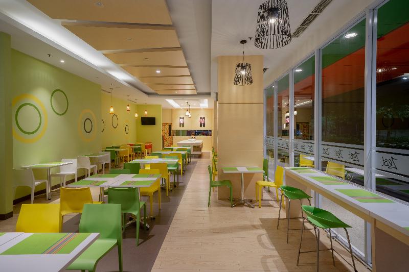 Zest Hotel Harbourbay Batam - Restoran