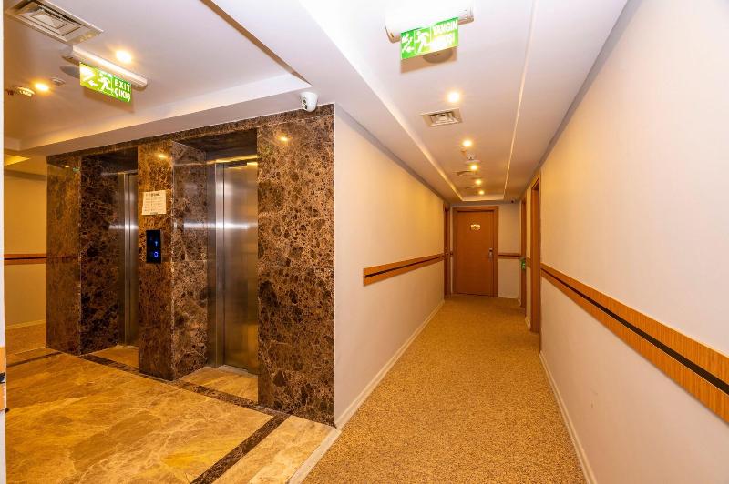 Grand Palace Hotel - Lobi