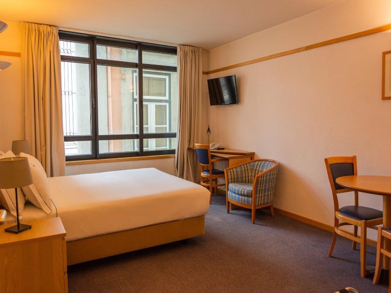 VIP Executive Eden Aparthotel - Oda