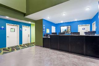 Days Inn & Suites by Wyndham Jamaica JFK Airport fotoÄŸrafÄ±