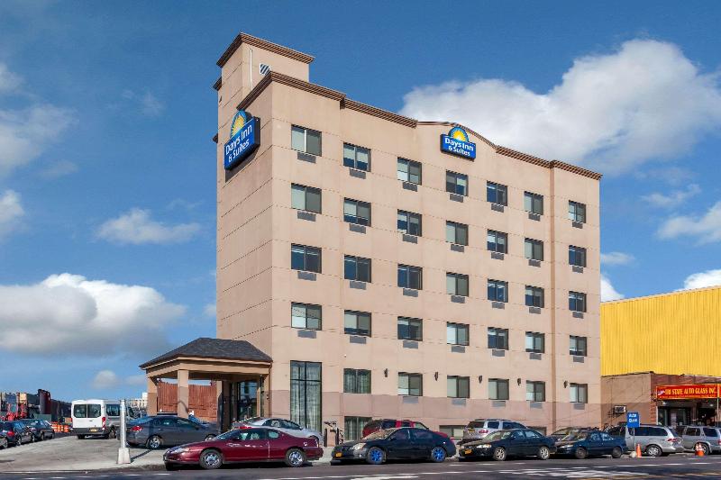 Days Inn & Suites by Wyndham Jamaica JFK Airport - Genel