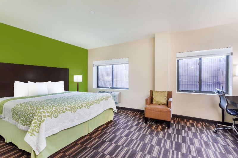 Days Inn & Suites by Wyndham Jamaica JFK Airport - Oda