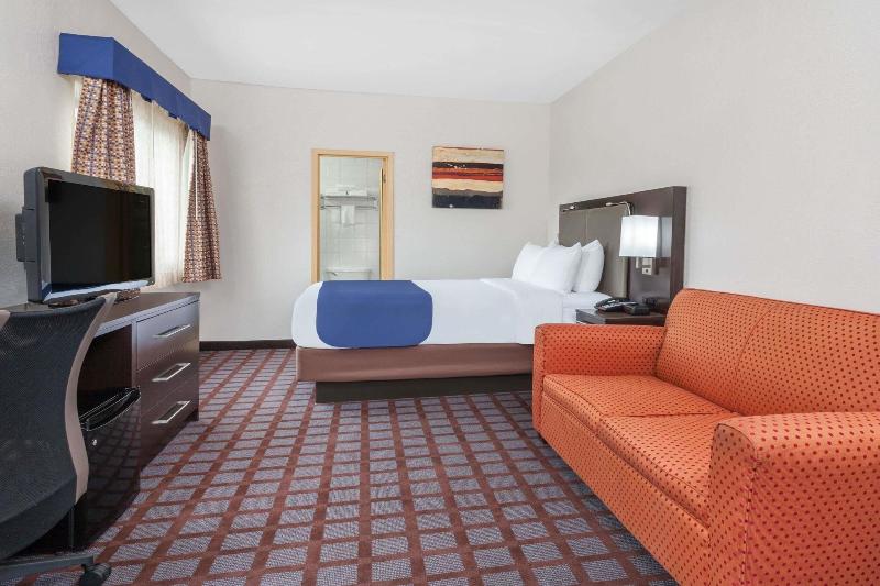 Days Inn by Wyndham Woodbury Long Island - Oda