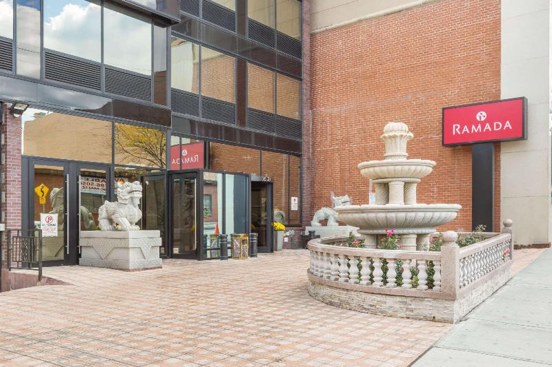 Ramada by Wyndham Flushing Queens - Genel