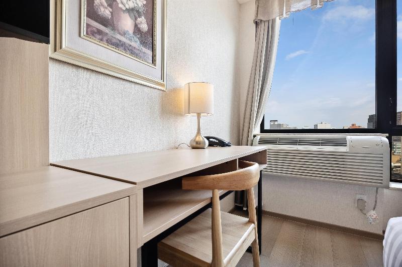 Ramada by Wyndham Flushing Queens - Oda