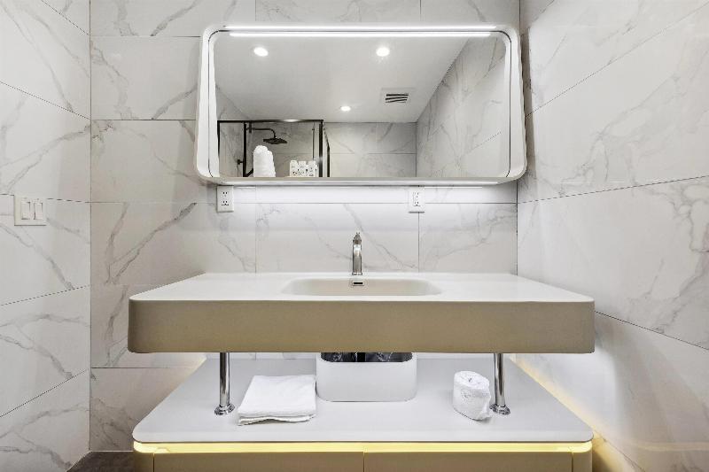 Ramada by Wyndham Flushing Queens - Oda