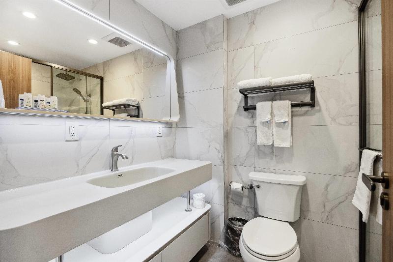 Ramada by Wyndham Flushing Queens - Oda
